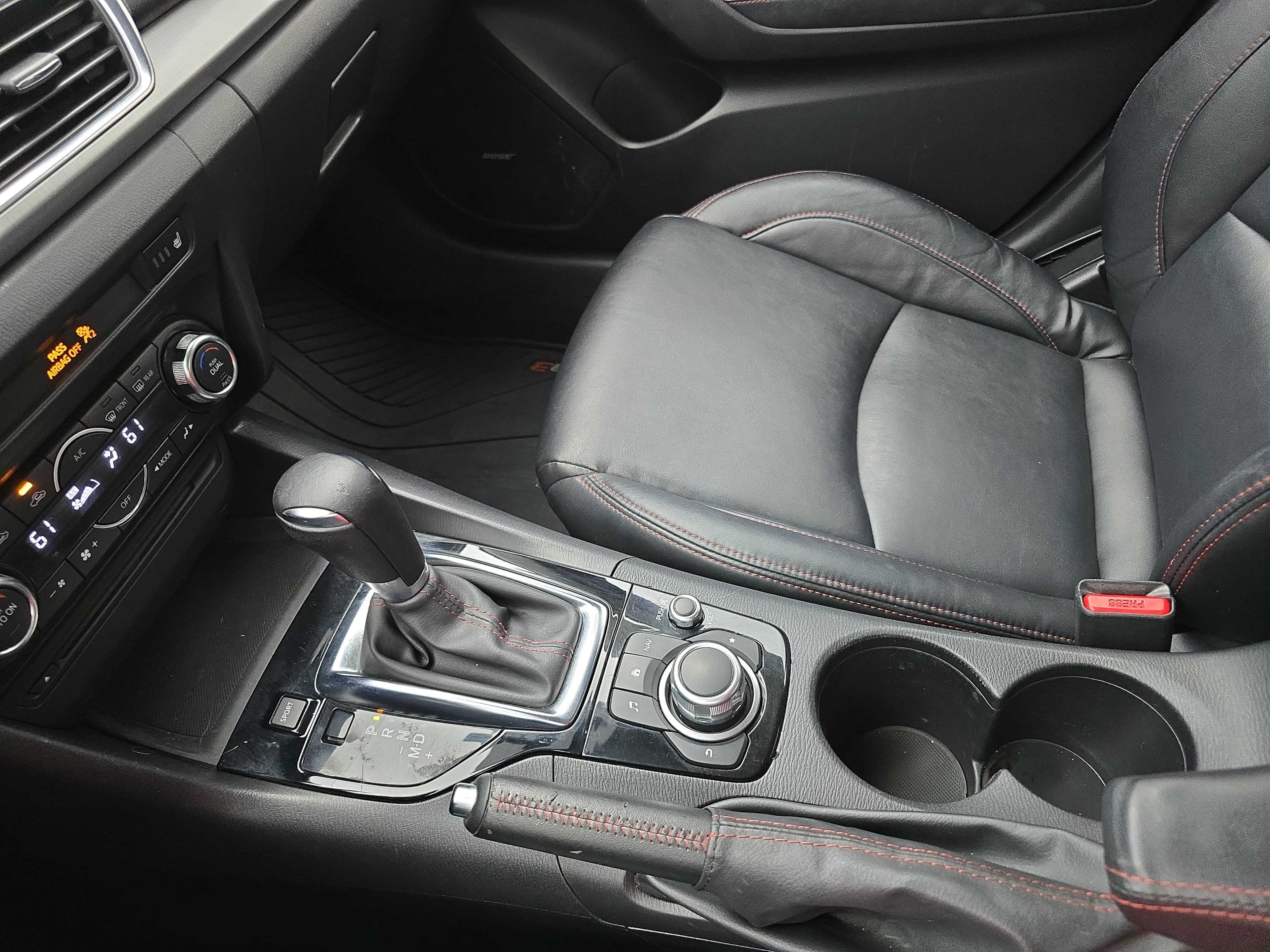 Used 2014 MAZDA MAZDA3 s Touring FWD image 26
