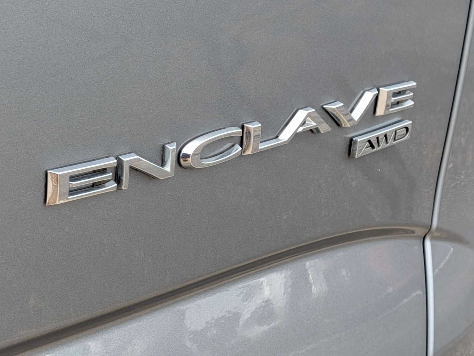 Used 2024 Buick Enclave Essence AWD/4WD image 12