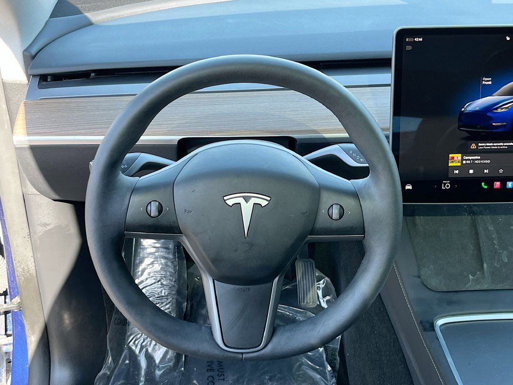 Used 2024 Tesla Model Y Long Range AWD/4WD image 11