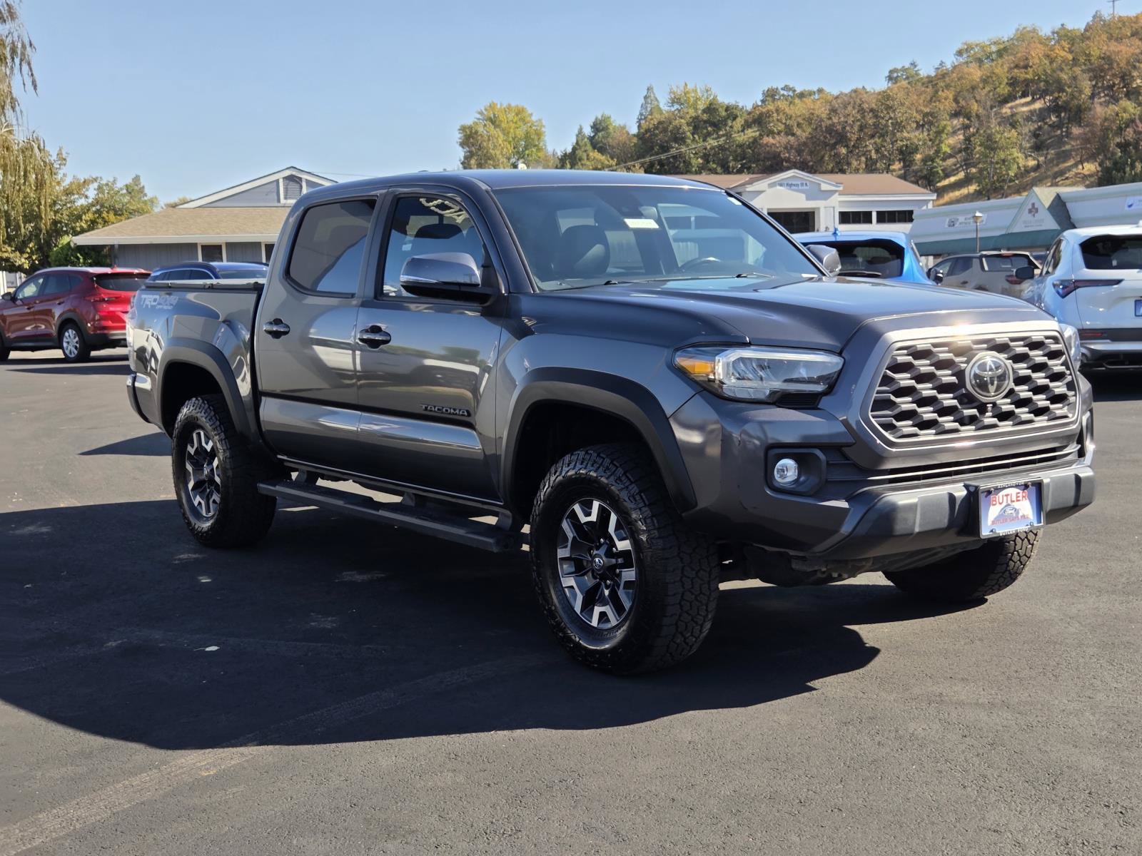 Used 2021 Toyota Tacoma TRD Off-Road w/ TRD Premium Off Road Package AWD/4WD image 3