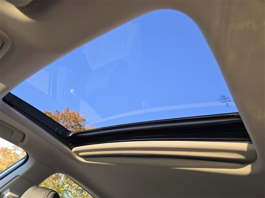 New 2025 Honda Accord SE image 3