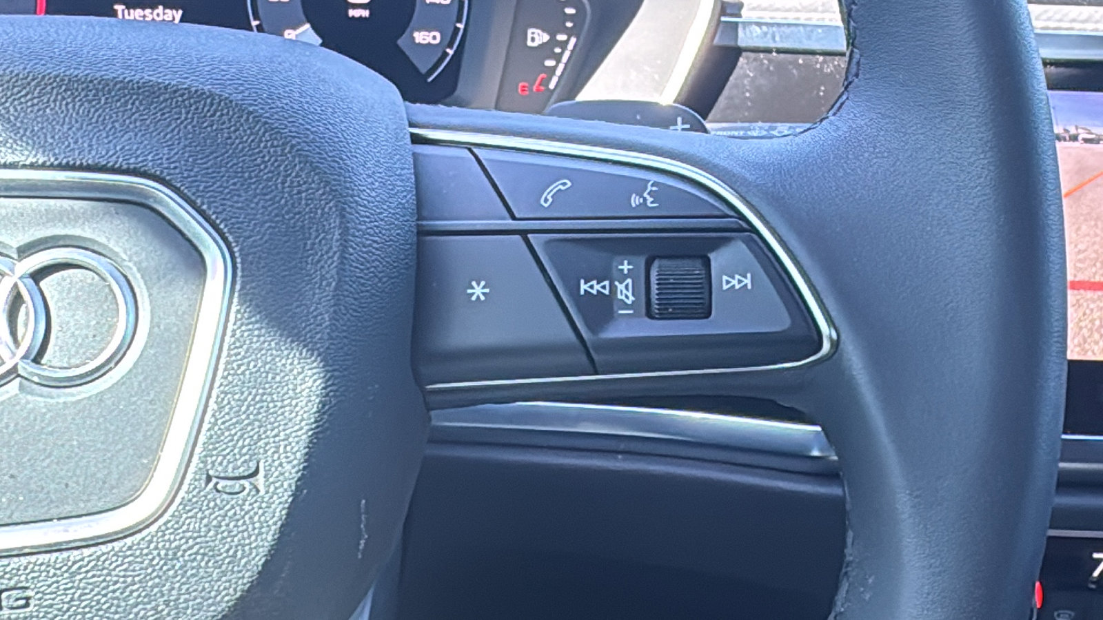 Used 2025 Audi Q3 2.0T Premium Plus w/ Premium Plus Package image 24