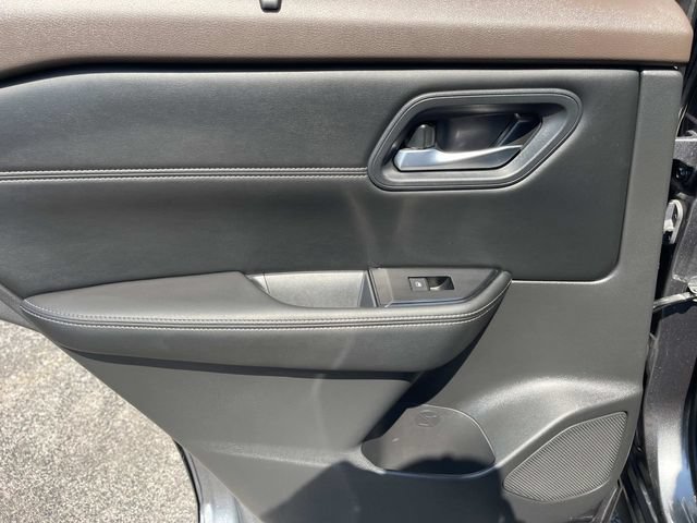 Used 2023 Nissan Rogue SV w/ SV Premium B Package AWD/4WD image 19