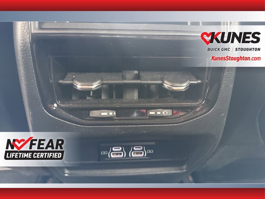 Used 2024 Jeep Grand Cherokee Laredo image 38