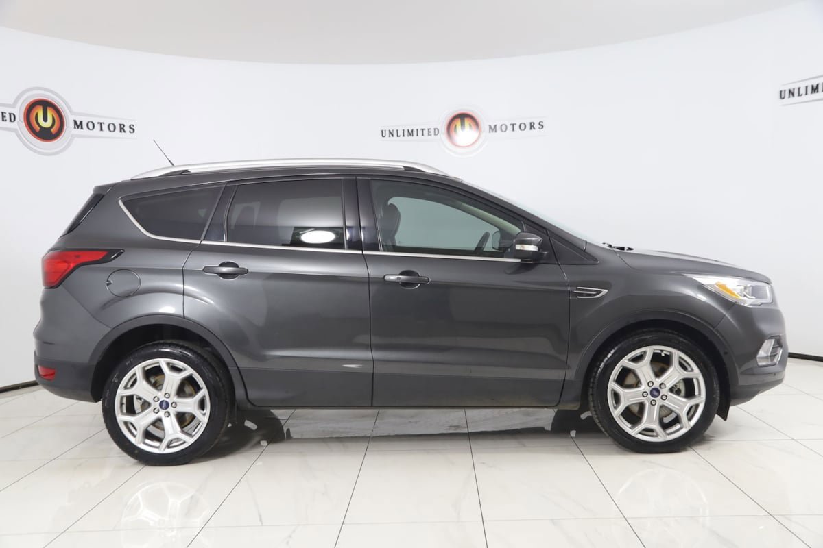 Used 2019 Ford Escape Titanium FWD image 2
