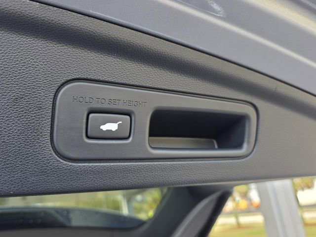 Used 2025 Acura MDX w/ Technology Package image 16