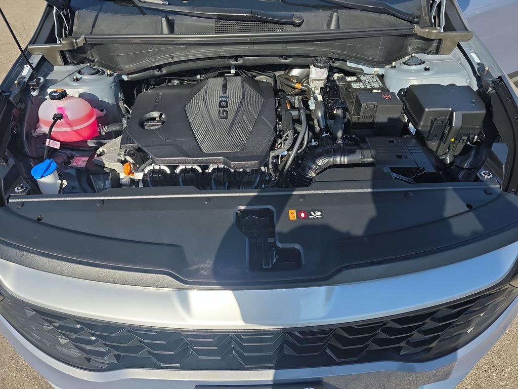 Used 2025 Kia Sportage LX FWD image 19
