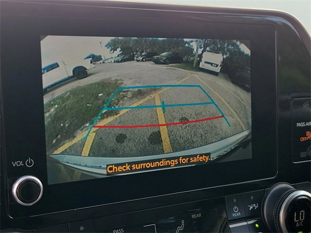 Used 2023 Toyota Highlander LE image 26