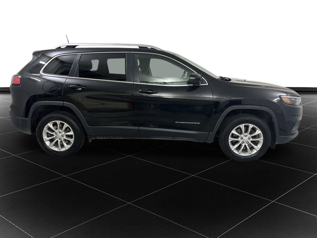Used 2019 Jeep Cherokee Latitude w/ Popular Appearance Group image 6