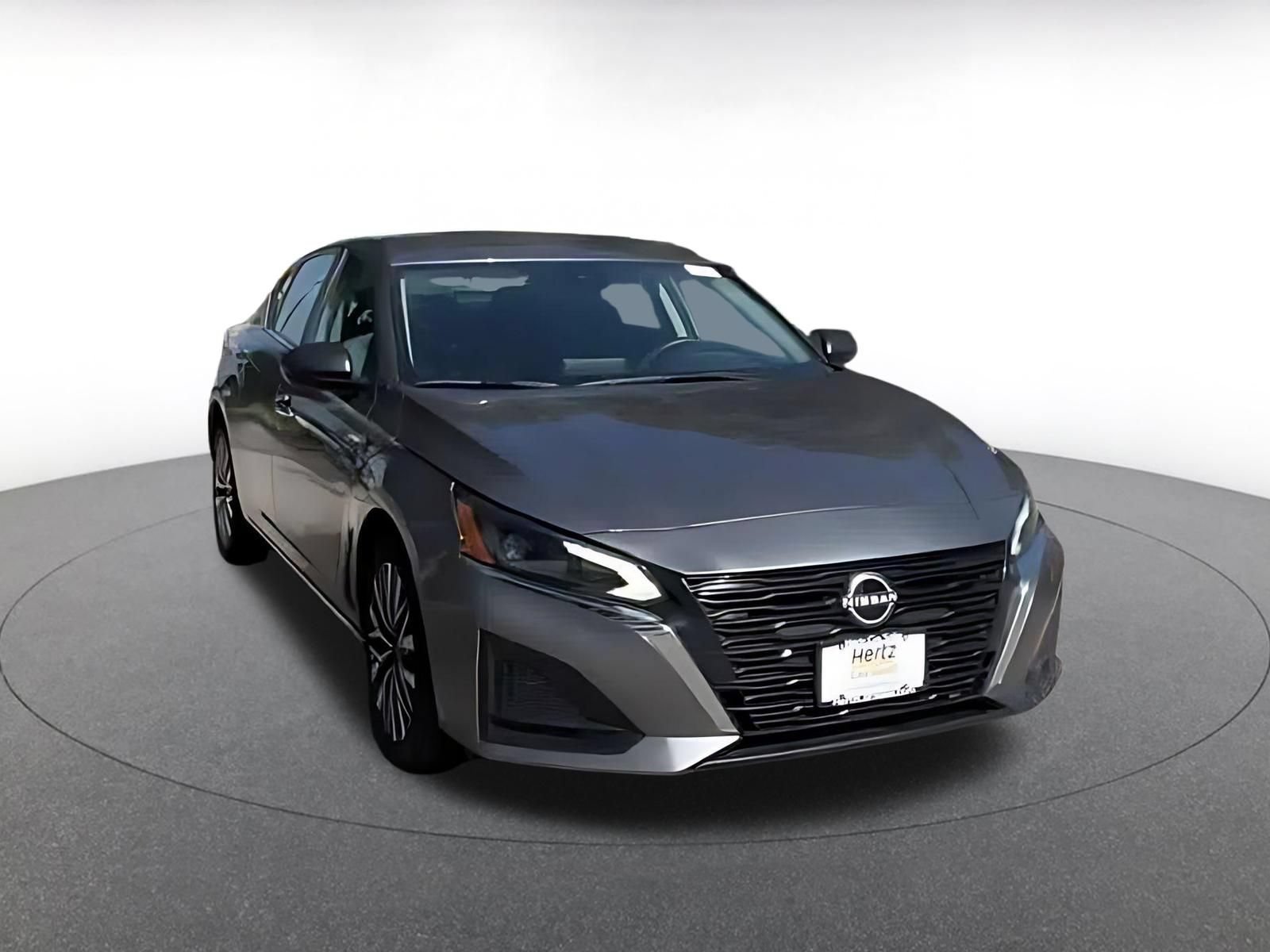 Used 2025 Nissan Altima 2.5 SV FWD video 2