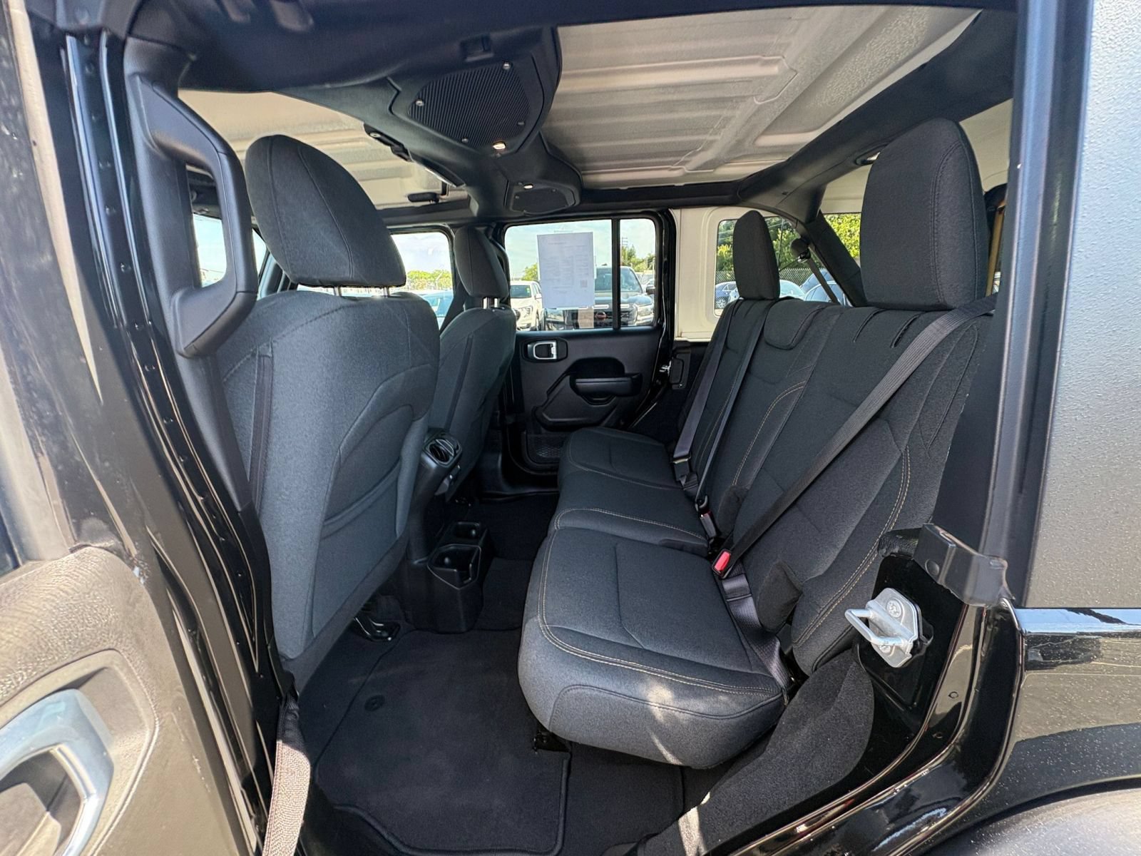 Used 2025 Jeep Wrangler Unlimited Sport AWD/4WD image 24
