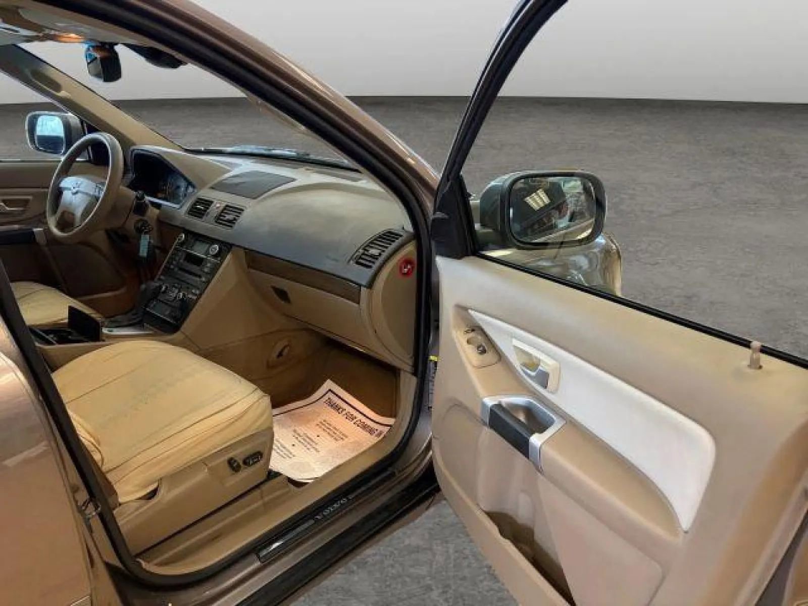 Used 2010 Volvo XC90 3.2 image 16