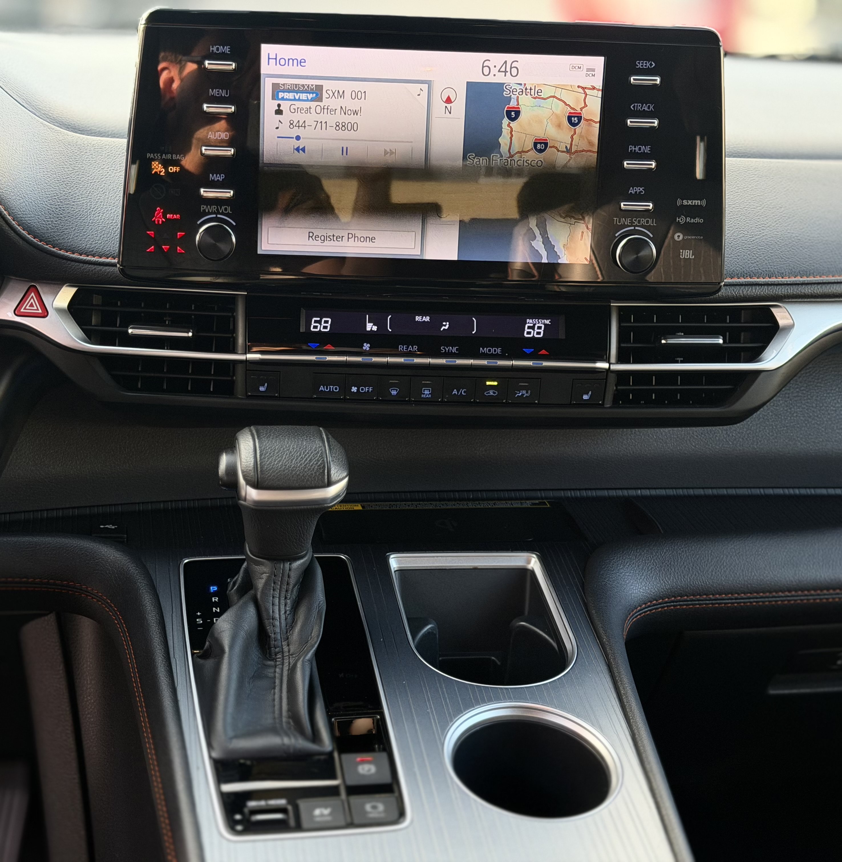 Used 2022 Toyota Sienna XSE w/ XSE Plus Package FWD image 25