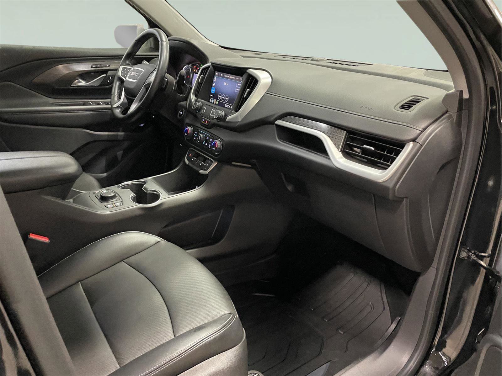 Used 2023 GMC Terrain SLT w/ LPO, Floor Liner Package image 21