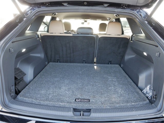 Certified 2024 Volkswagen Atlas Cross Sport SE image 17