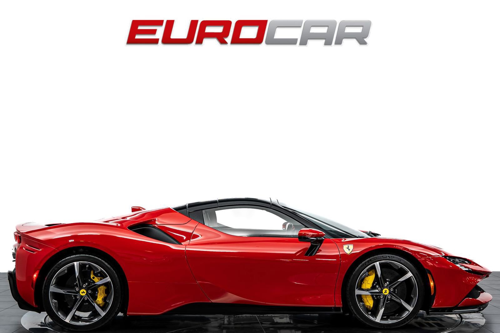 Used 2025 Ferrari SF90 Spider AWD/4WD image 8
