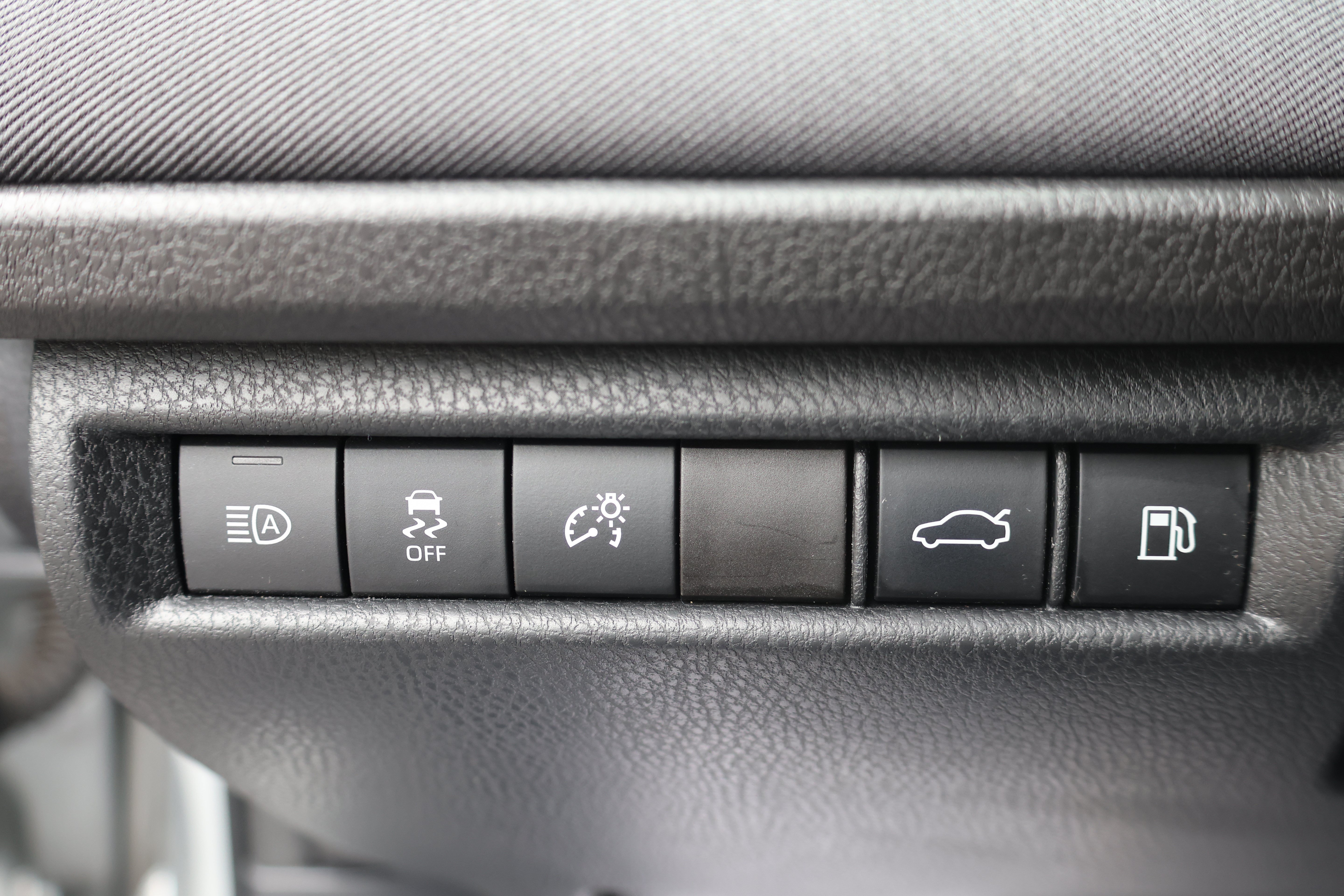 Used 2025 Toyota Camry LE FWD image 29