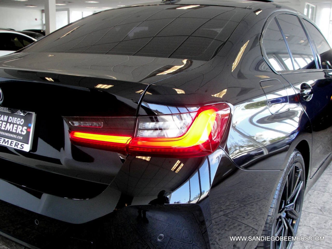Used 2023 BMW 330i Sedan w/ Premium Package RWD image 6