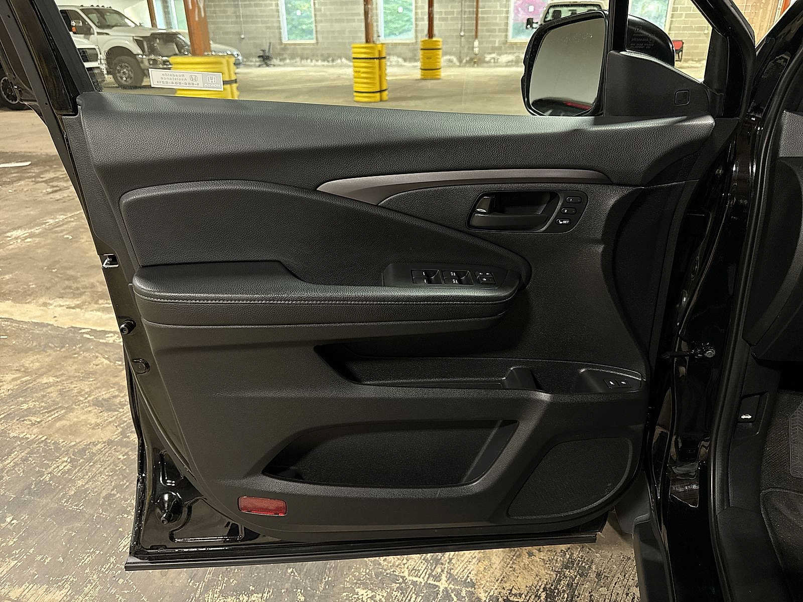 Used 2024 Honda Passport EX-L image 29