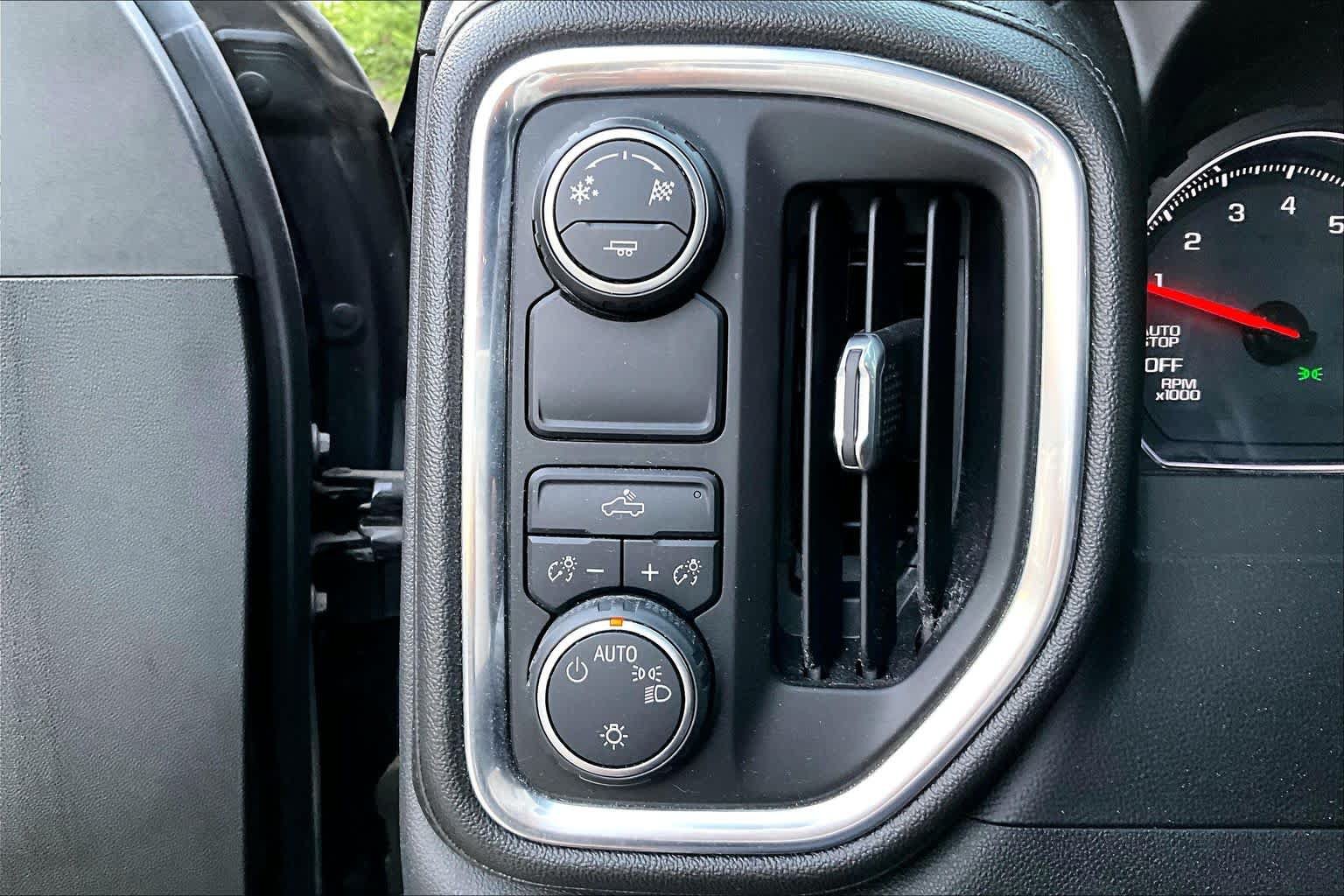 Used 2019 Chevrolet Silverado 1500 LT w/ Texas Edition RWD image 28