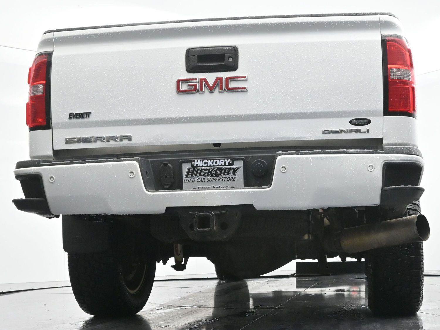 Used 2019 GMC Sierra 2500 Denali w/ Duramax Plus Package AWD/4WD image 48