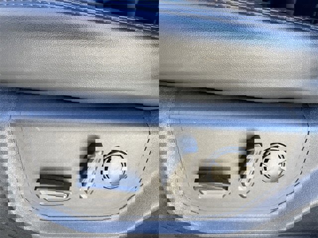 Used 2023 Ford Expedition Max XLT image 27