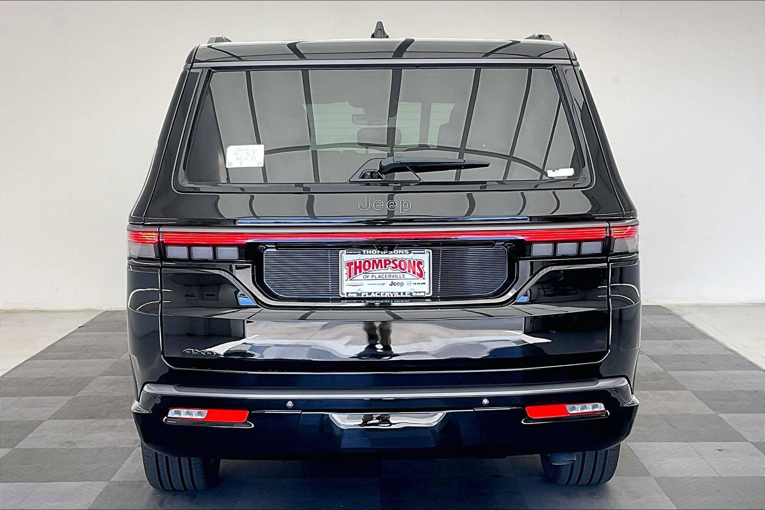 New 2026 Jeep Grand Wagoneer L Summit AWD/4WD image 3