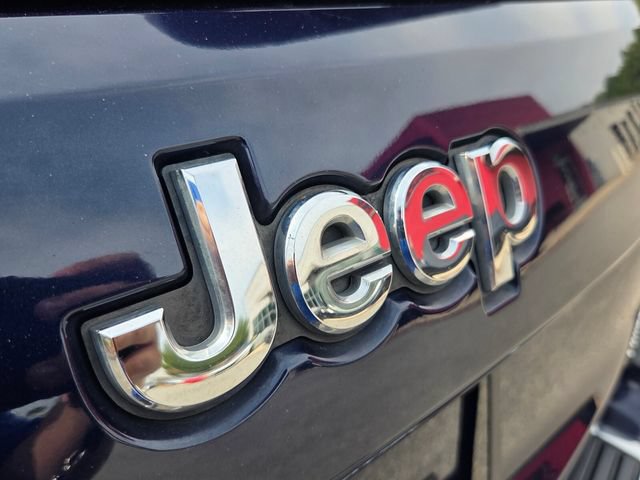 Used 2017 Jeep Grand Cherokee Limited w/ Luxury Group II AWD/4WD image 13