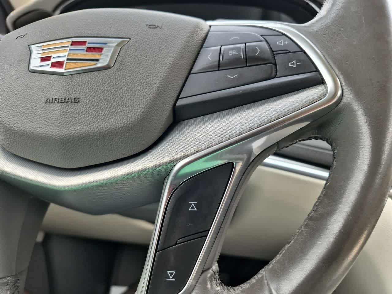 Used 2020 Cadillac XT5 Premium Luxury w/ LPO, Floor Liner Package FWD image 25