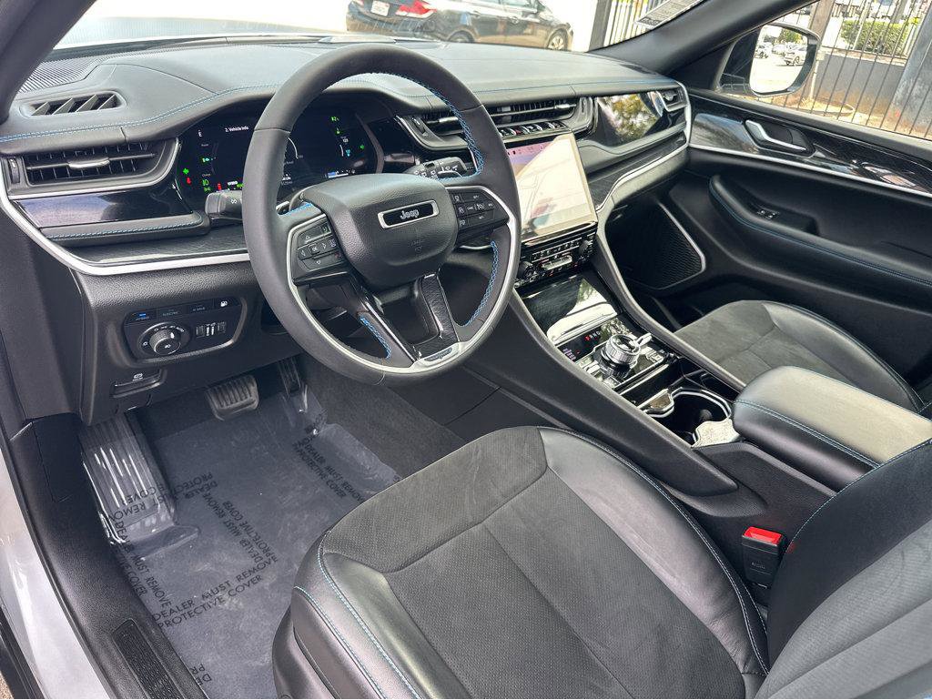 Used 2022 Jeep Grand Cherokee Trailhawk w/ Advanced Protech Group II image 16