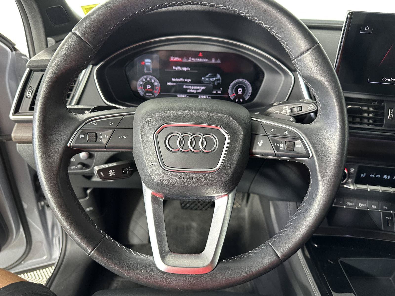 Used 2022 Audi Q5 2.0T Prestige w/ Prestige Package AWD/4WD image 17