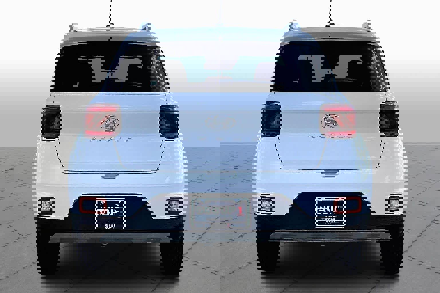 Used 2023 Hyundai Venue SEL image 5