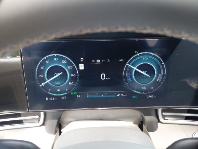 Certified 2026 Hyundai Elantra SEL FWD image 8