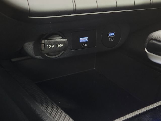 Certified 2025 Hyundai Elantra Blue image 22