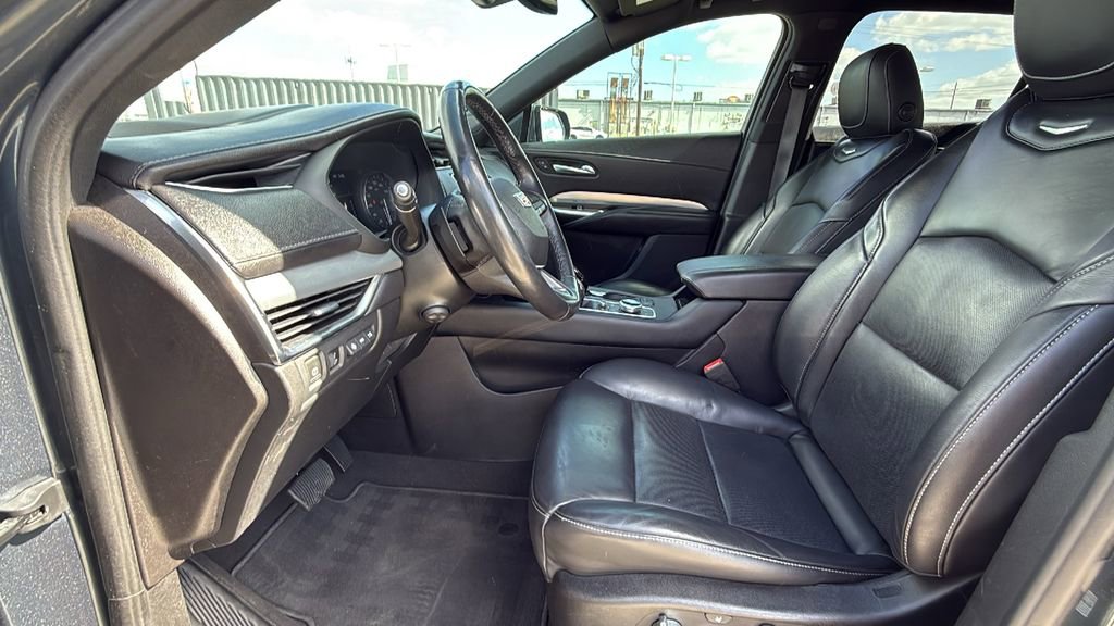 Used 2021 Cadillac XT4 Premium Luxury image 10