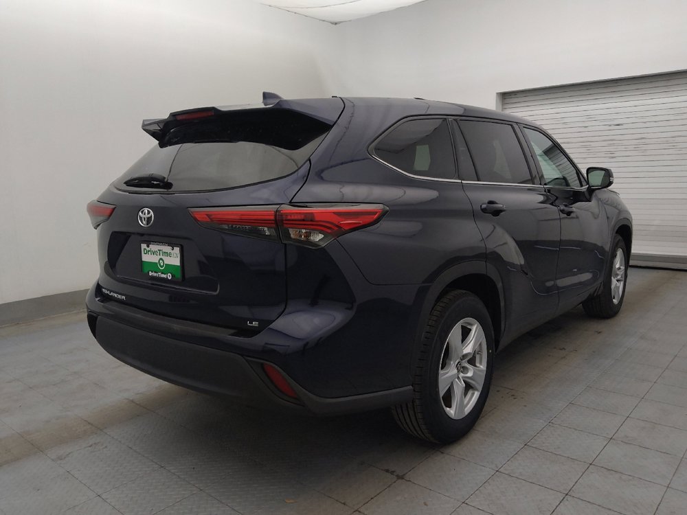 Used 2022 Toyota Highlander LE FWD image 9