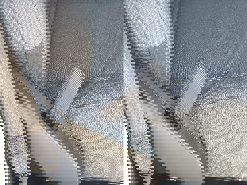 Used 2025 Jeep Wrangler Sahara image 40