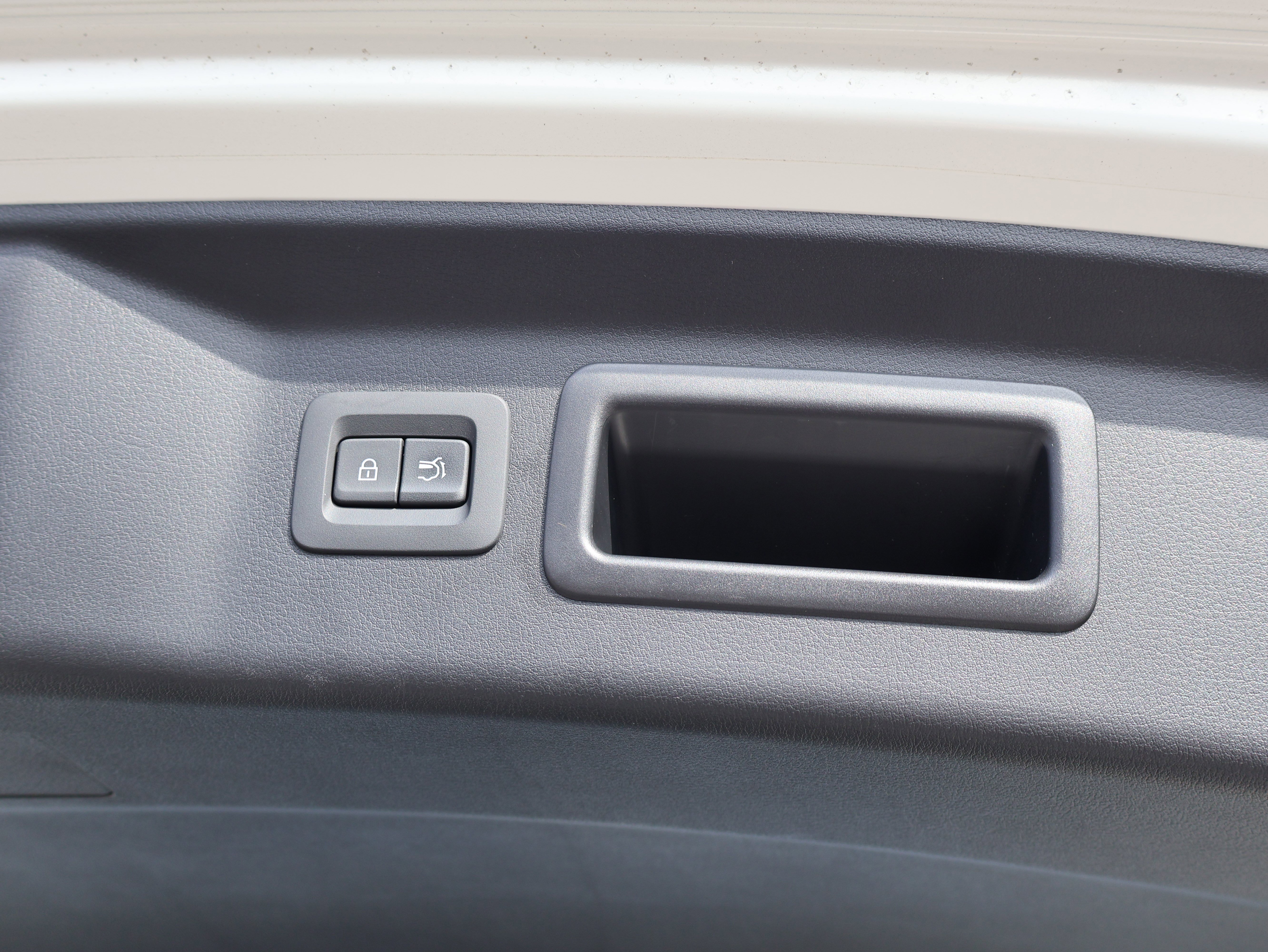 Certified 2025 MAZDA CX-70 Plug-In Hybrid w/ Premium Pkg image 22