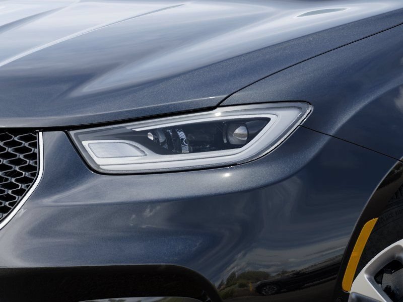 New 2026 Chrysler Pacifica Limited FWD image 11