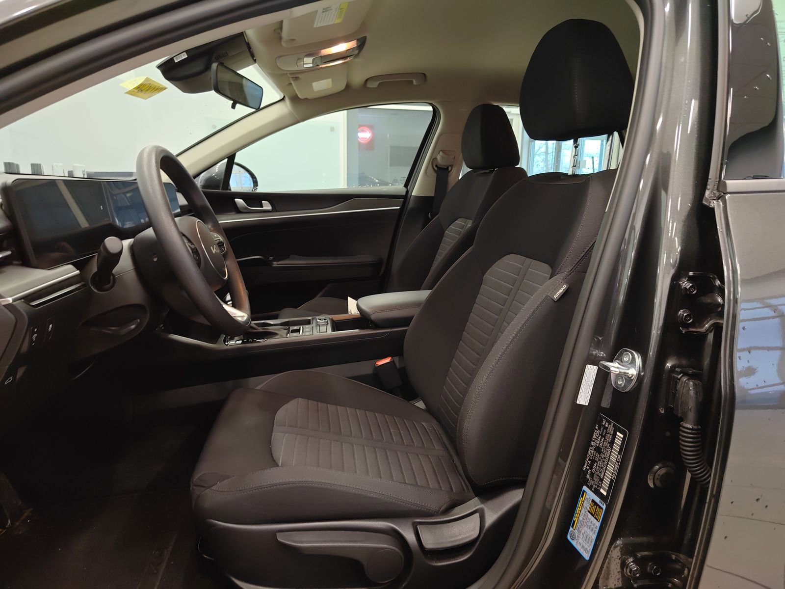 Used 2025 Kia K5 LXS image 10