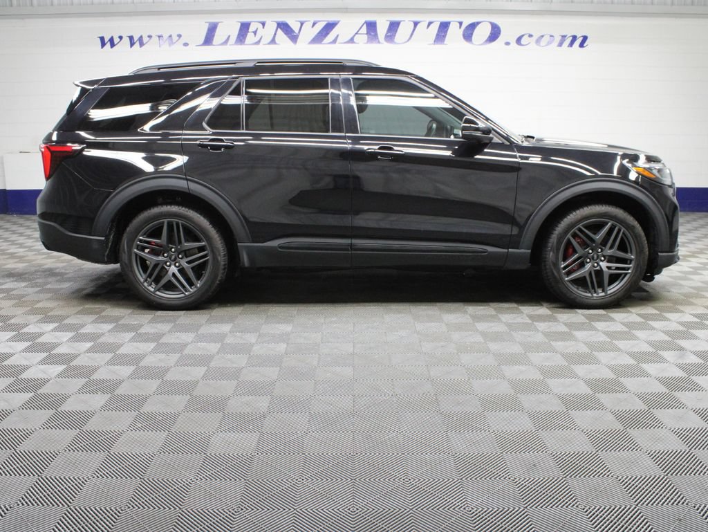 Used 2025 Ford Explorer ST-Line w/ ST-Line Street Pack AWD/4WD video 2