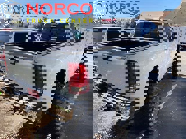 Used 2011 GMC Sierra 2500 SLT w/ Entertainment Package image 3