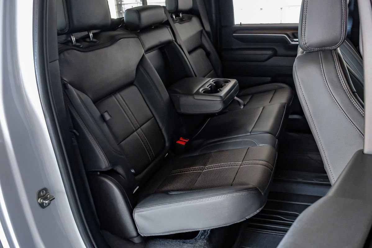 Used 2025 Chevrolet Silverado 3500 High Country w/ High Country Premium Package image 33