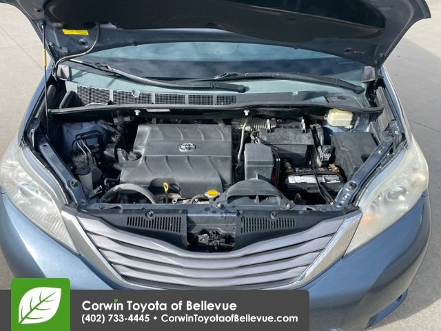 Used 2015 Toyota Sienna XLE w/ XLE Navigation Package image 22
