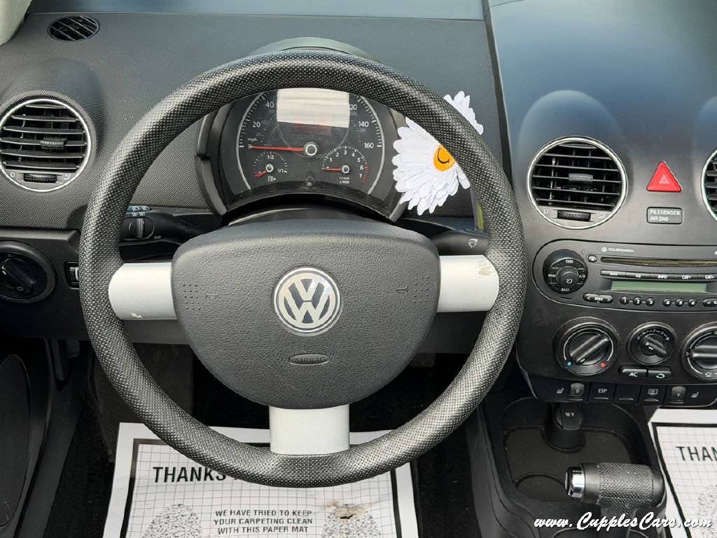 Used 2008 Volkswagen Beetle S FWD image 29