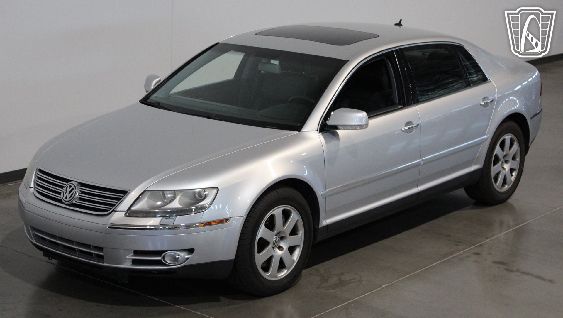 Used 2004 Volkswagen Phaeton V8 AWD/4WD image 12