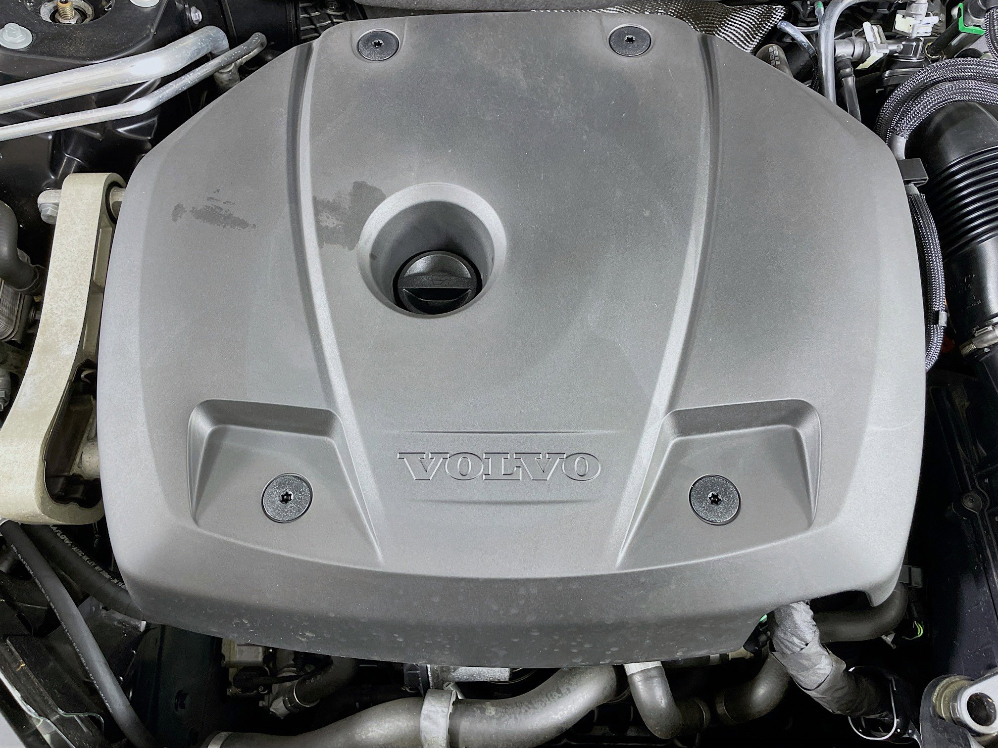 Used 2023 Volvo XC60 T8 Plus image 34