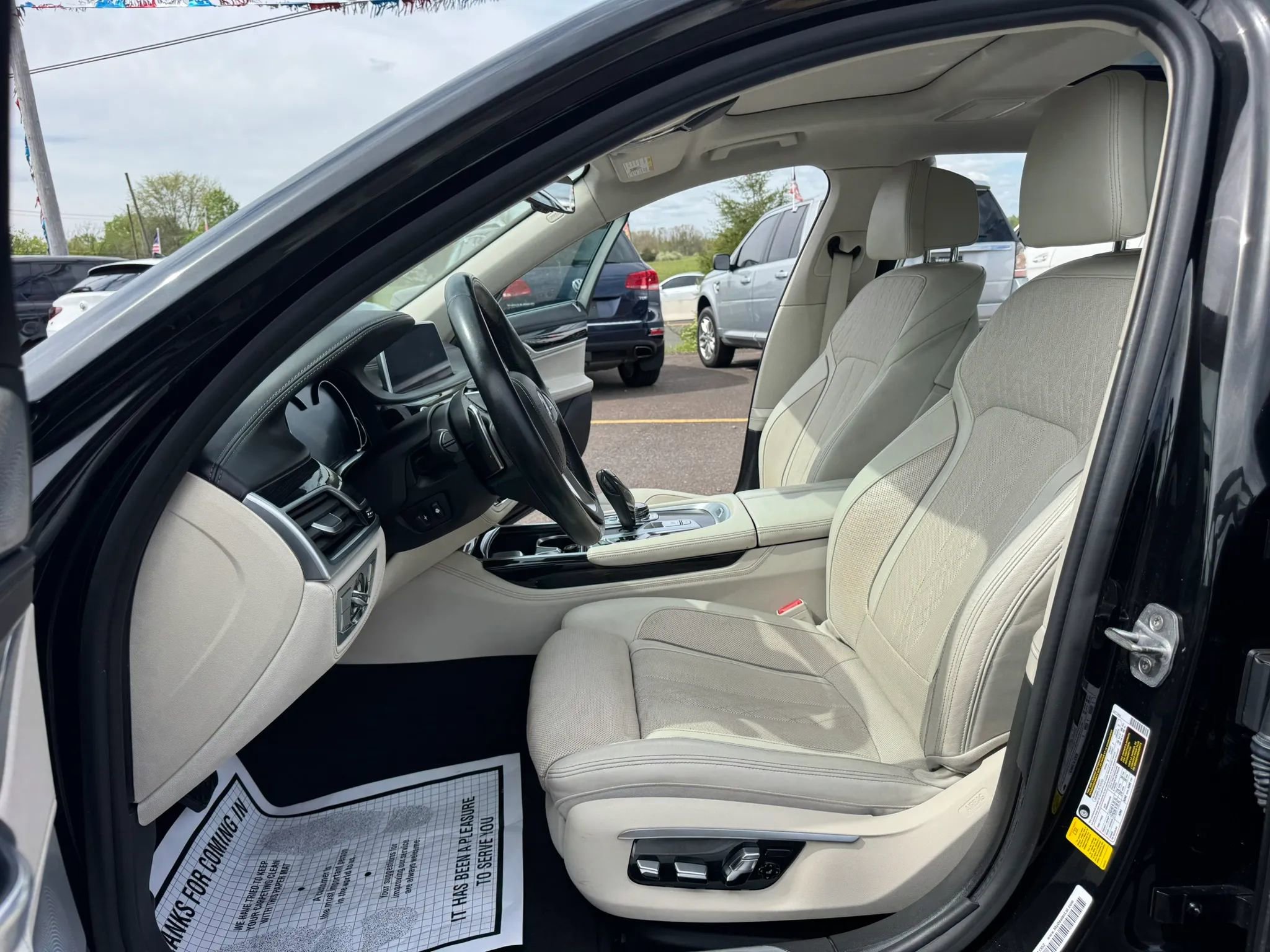 Used 2016 BMW 750i RWD image 12