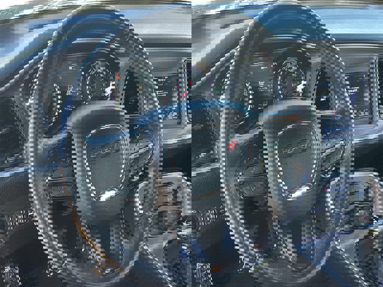 Used 2019 Dodge Challenger SXT image 16