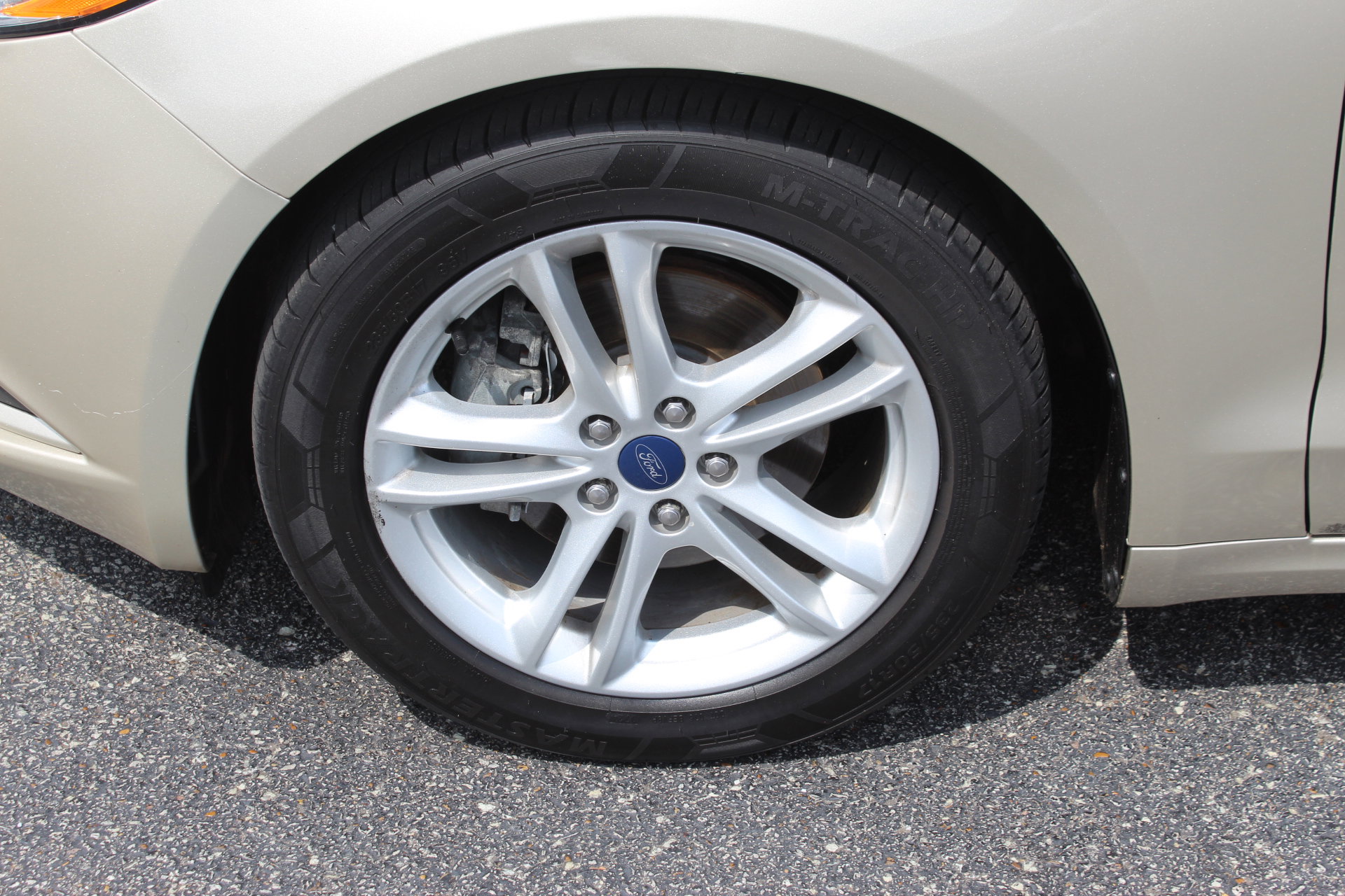 Used 2018 Ford Fusion SE w/ Fusion SE Technology Package image 10